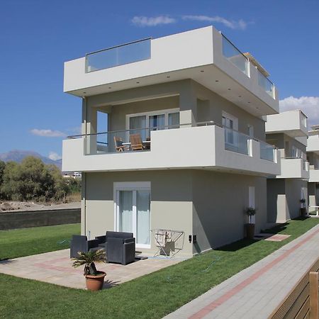 Holiday Luxury Villas Каламаки Экстерьер фото